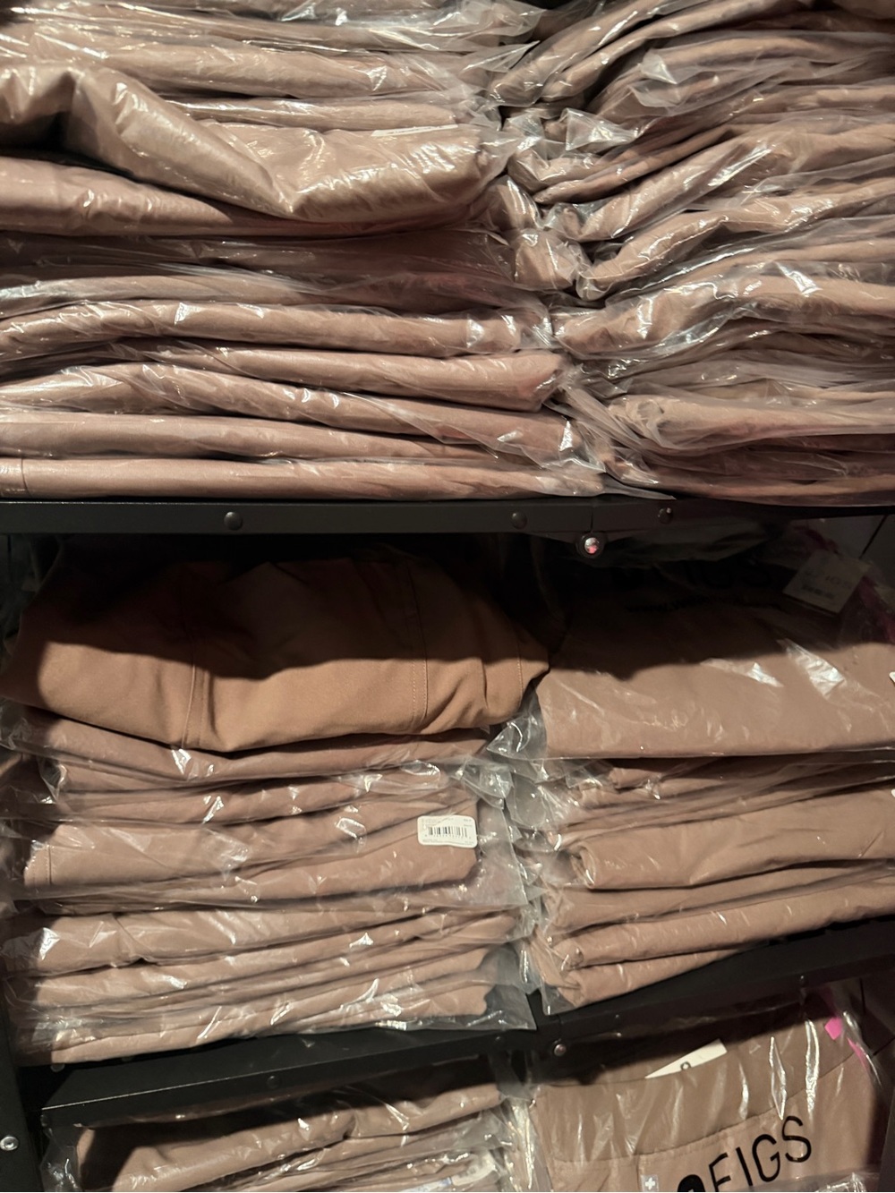 200 PIECES OF FIGS SCRUB WHOLESALE - Picture 4 of 8